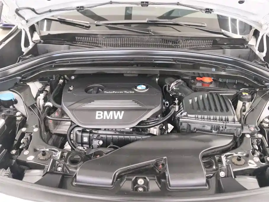 BMW X1 2018 sDrive18Li Premium Model фото 22