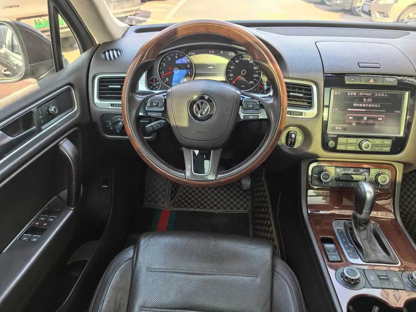 Volkswagen Touareg 2015 3.0TSI Comfort Edition фото 9