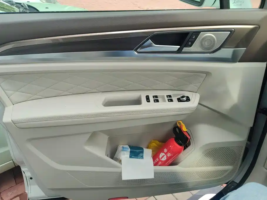 Volkswagen Viloran 2021 2020 380TSI Premium