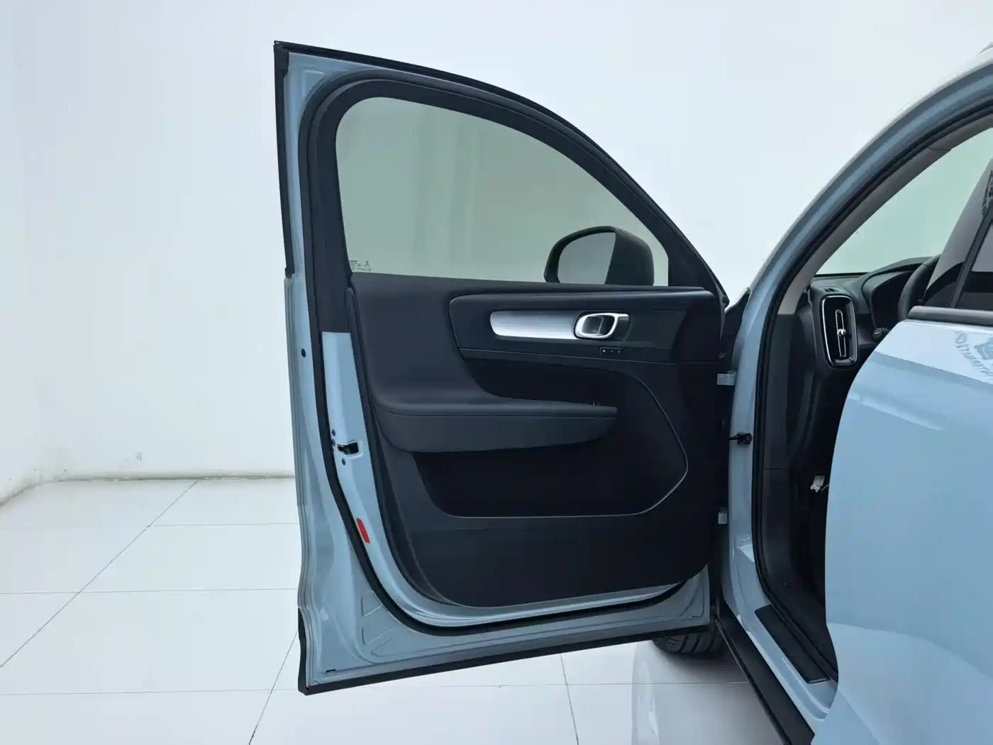 Фото 24 - Volvo XC40 (Import)