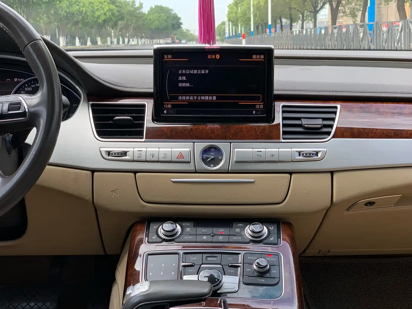 Audi A8 2013 A8L 50 TFSI quattro Luxury фото 18