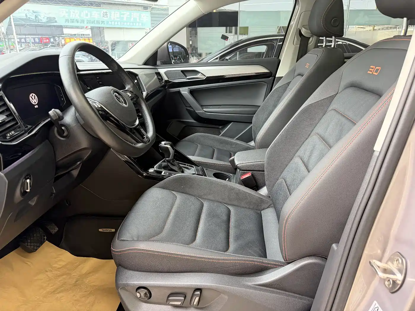 Volkswagen Tayron 2021 330TSI 2WD 30th Anniversary Edition фото 4