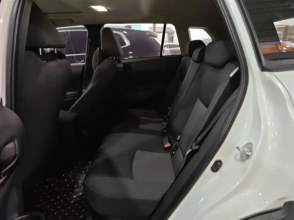 Toyota Frontlander 2024 2.0L Smart Hybrid Dual Engine Leading Edition фото 17