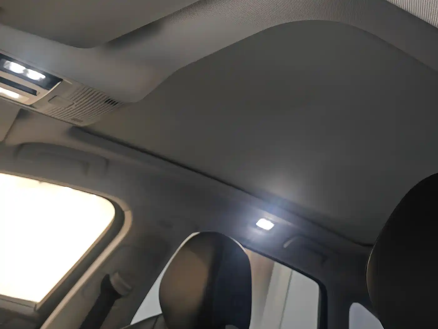 VOLKSWAGEN ID.7 VIZZION