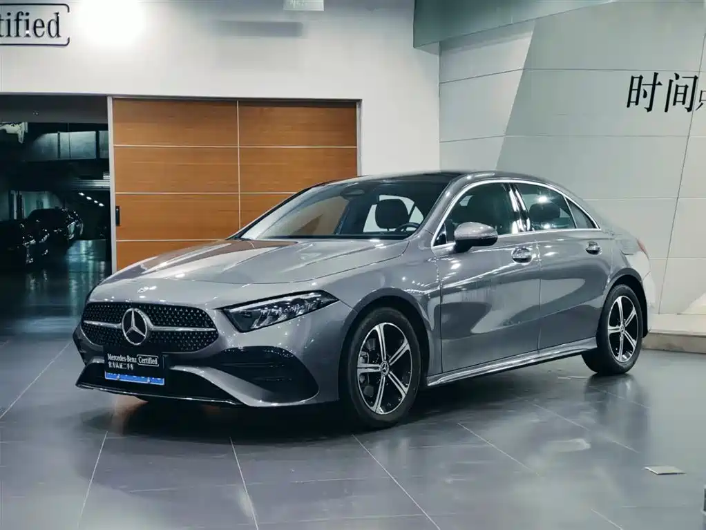 Mercedes-Benz A-Class 2023 A 200 L Fashion