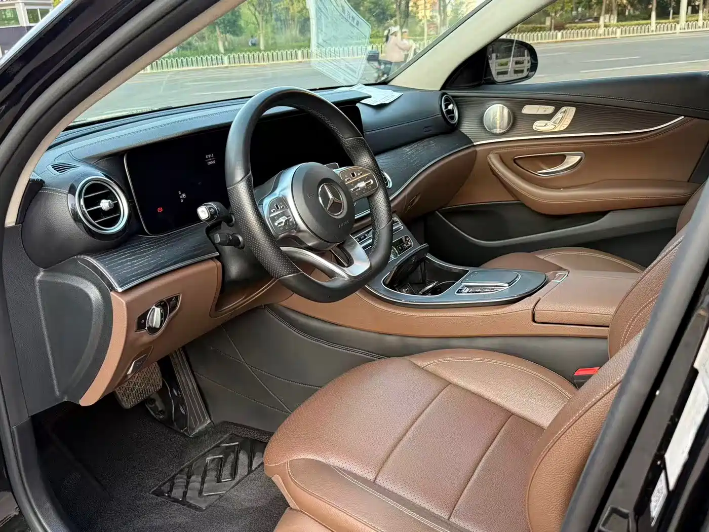 Mercedes-Benz E-Class 2019 Facelift E 300 L Sport Luxury фото 4