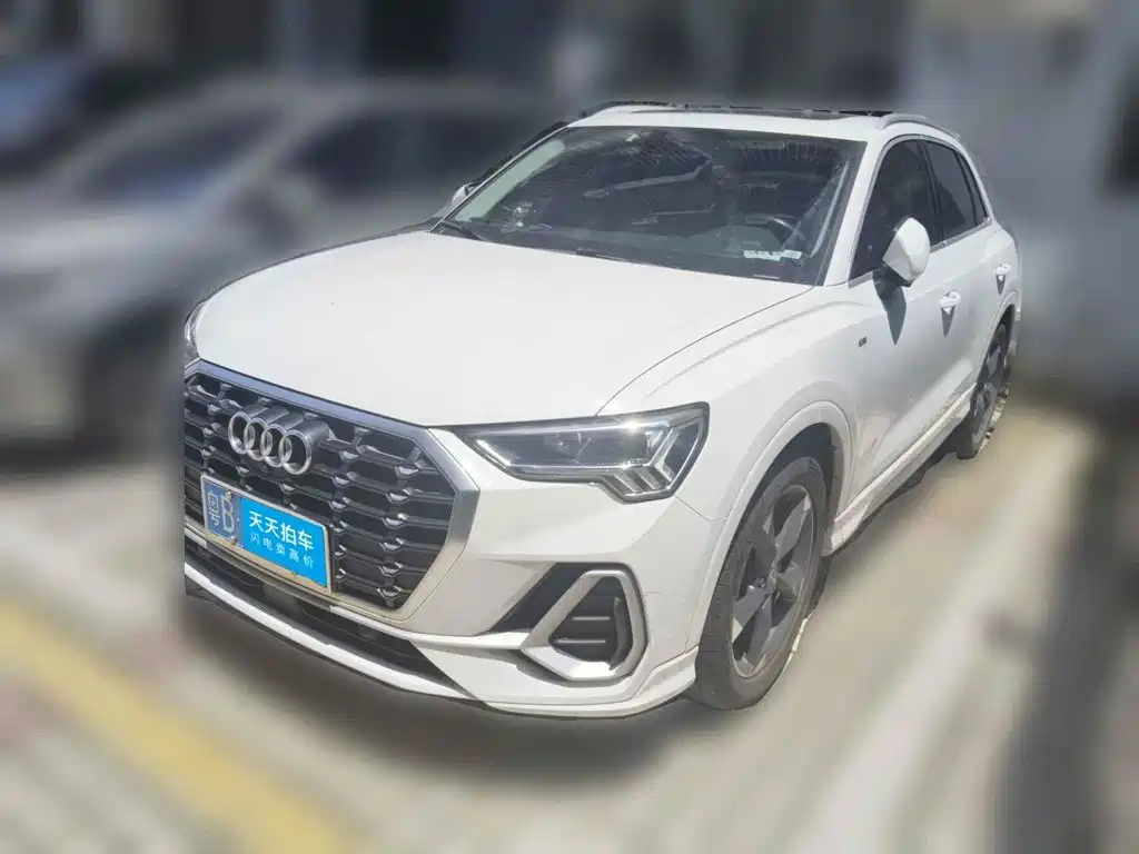 Фото 1 - Audi Q3