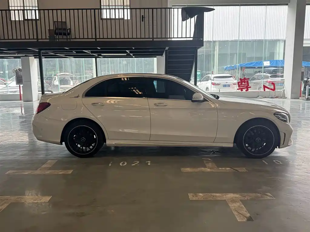 Mercedes-Benz C-Class 2019 C 260 L Sport фото 4