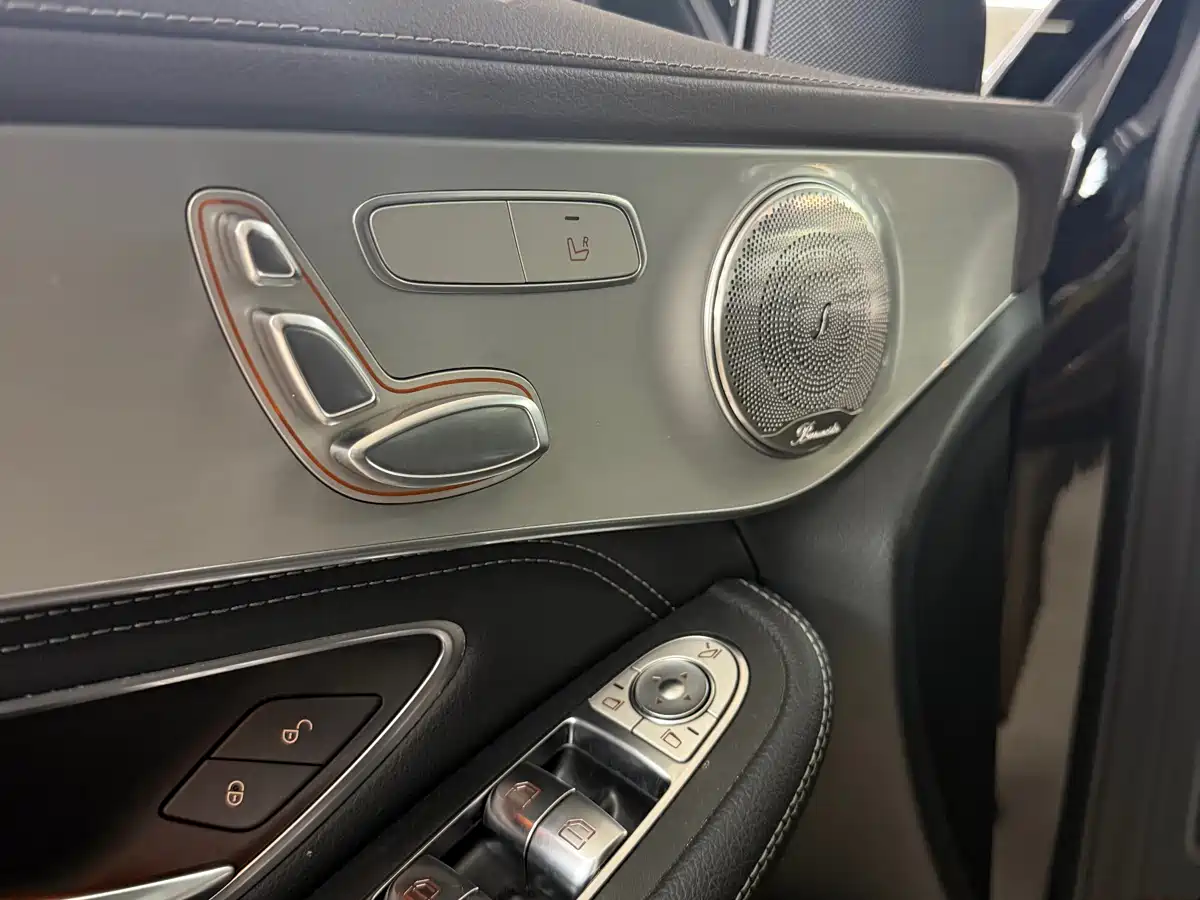 Mercedes-Benz GLC 2020 Facelift GLC 260 L 4MATIC Dynamic фото 7