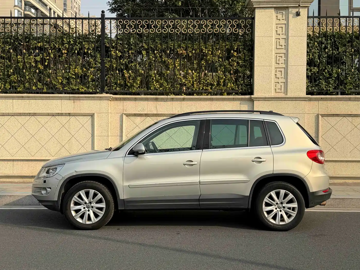 Volkswagen Tiguan 2012 2.0TSI Comfort фото 3