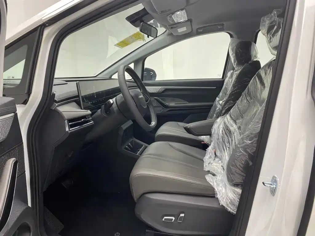 SAIC MAXUS EVERYONE 7