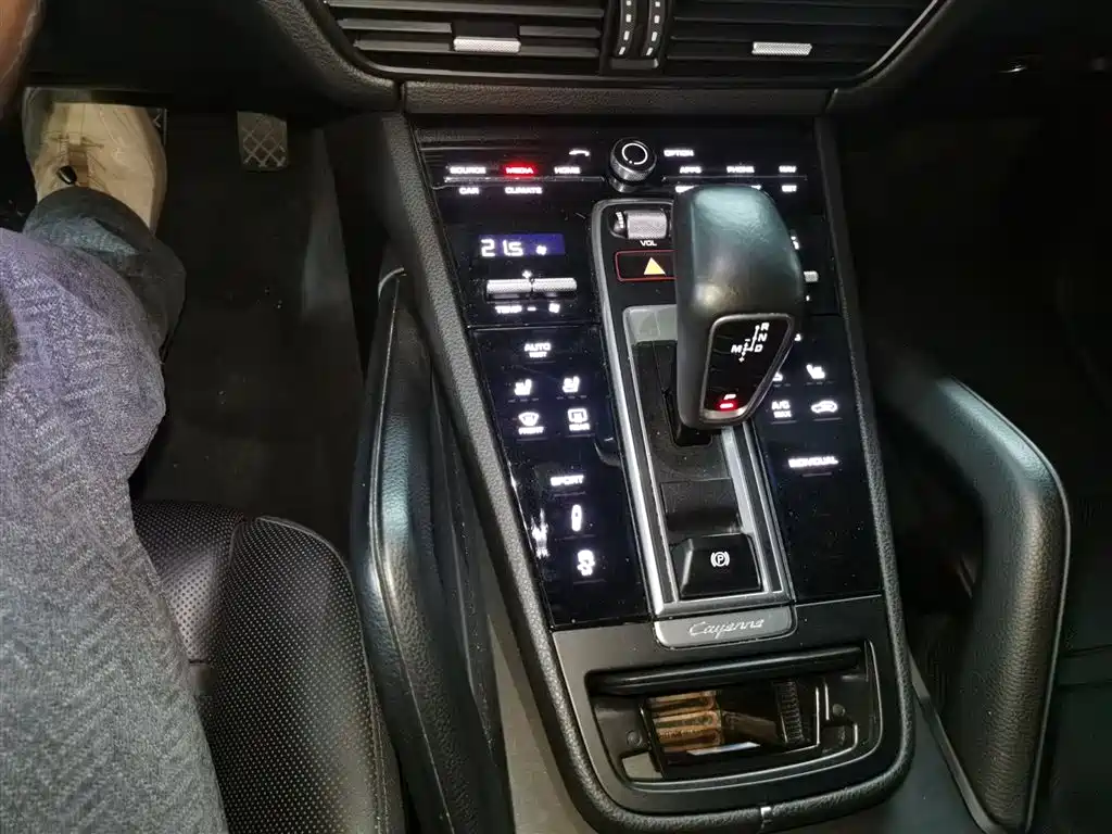 Porsche Cayenne 2018 Cayenne 3.0T фото 10