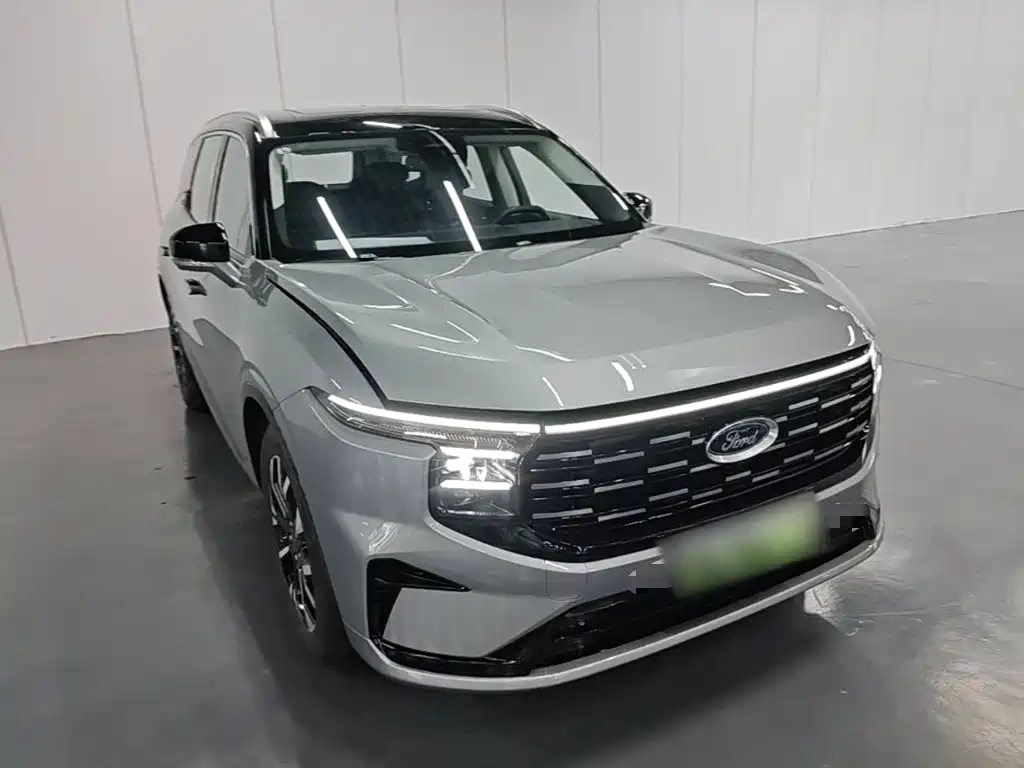 Photo 4 - Ford Edge