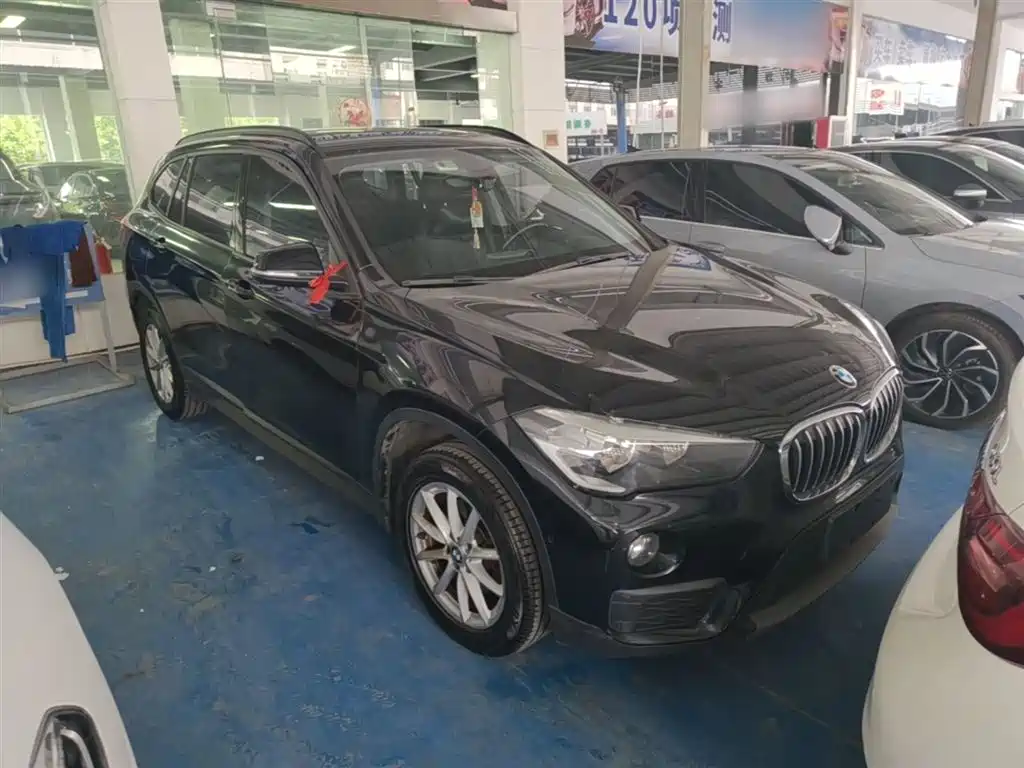 BMW X1 2019 sDrive18Li Fashion Model фото 4
