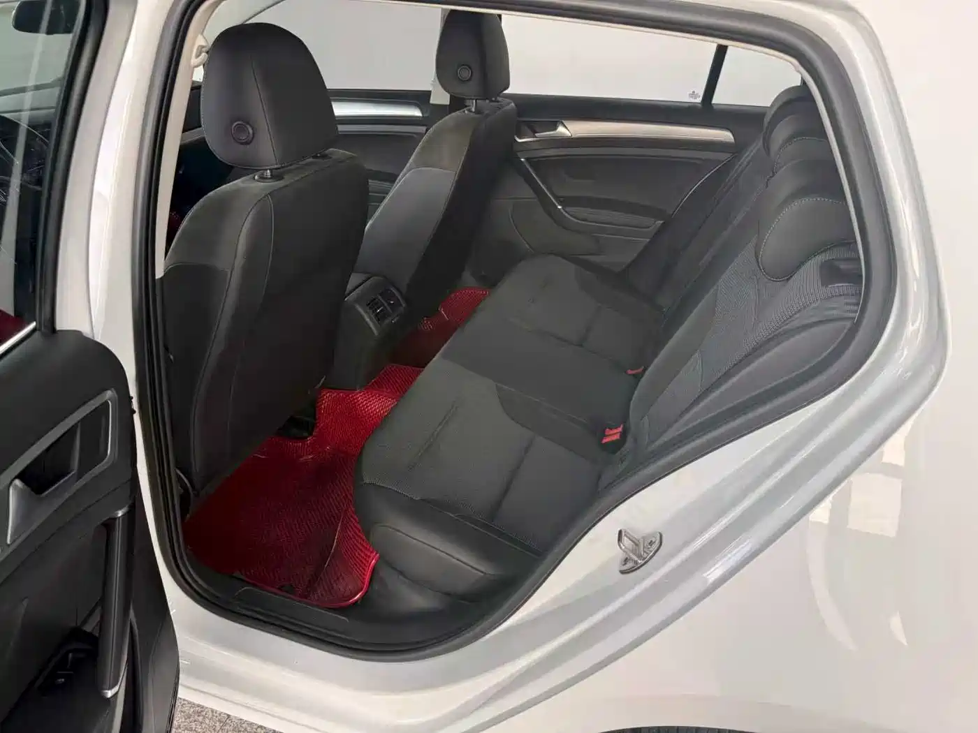 Volkswagen Golf 2018 230TSI Automatic Comfort фото 8
