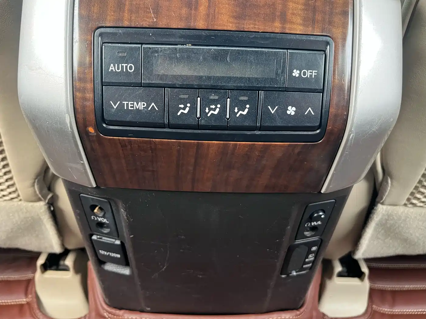 Toyota Prado 2010 4.0L Automatic VX NAVI фото 30