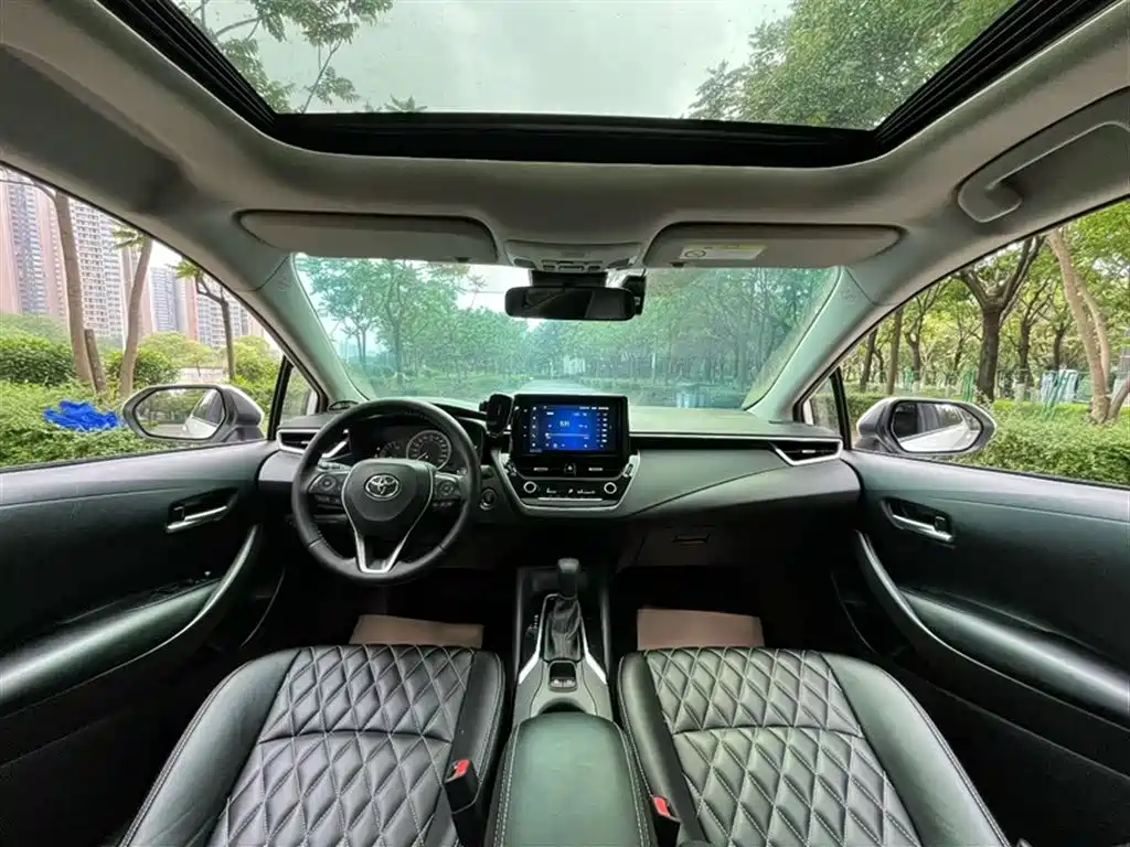 Toyota Corolla 2021 1.2T S-CVT Elite PLUS Edition фото 13