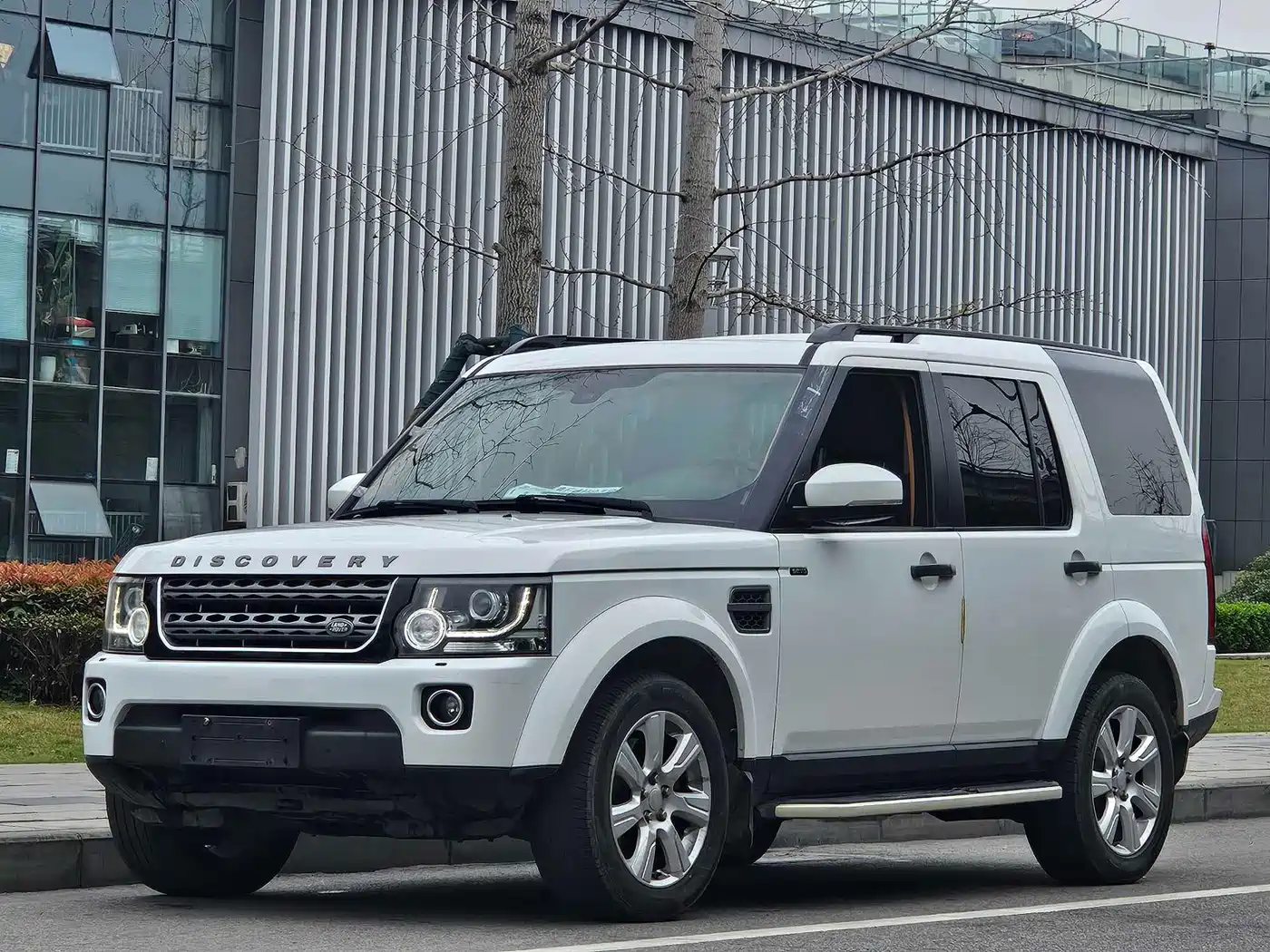 Land Rover Discovery 2016 3.0 SC V6 SE