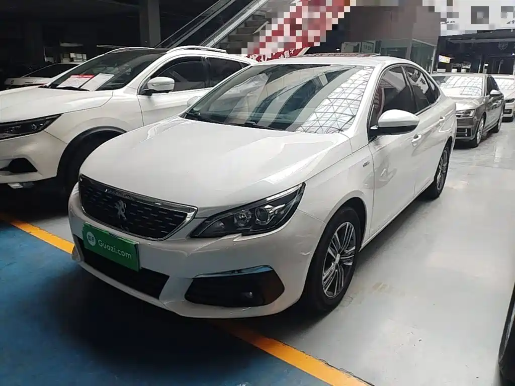 Peugeot 308 2019 230THP Automatic Luxury Edition China VI фото 2