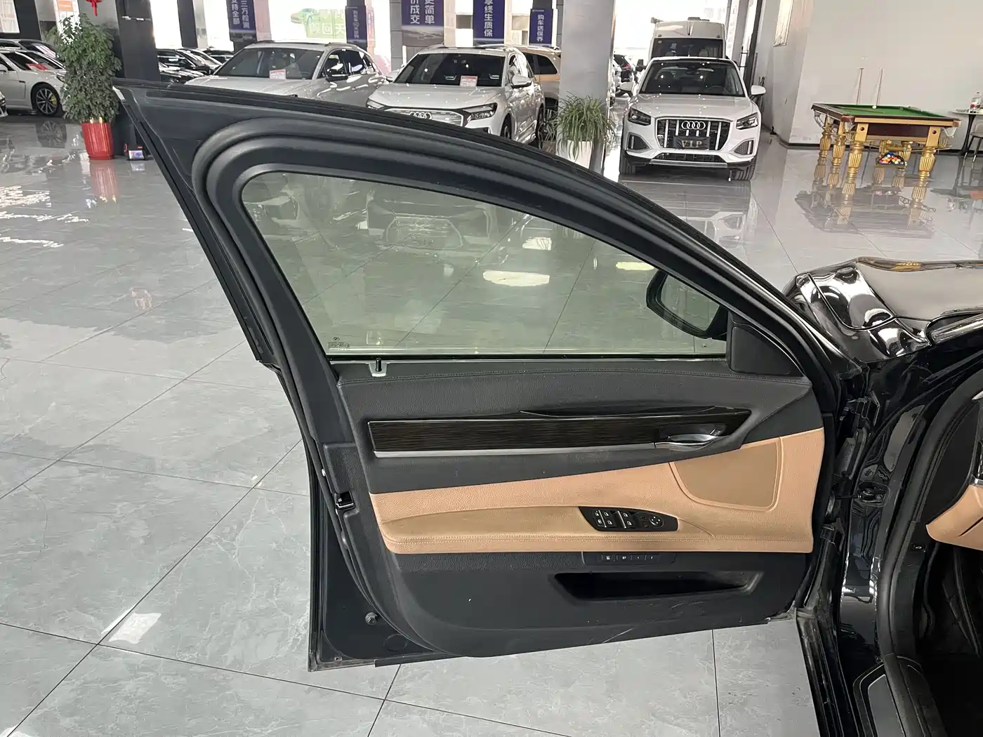 BMW 7 Series 2014 730Li Premium фото 15