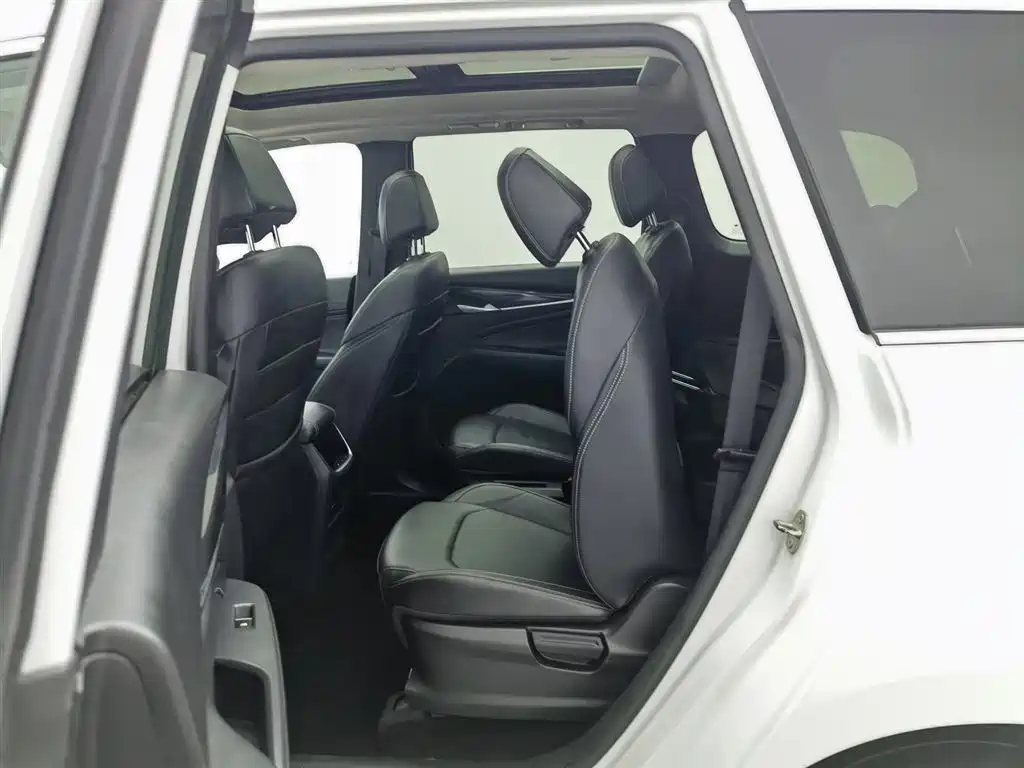 SAIC MAXUS CHASE G50