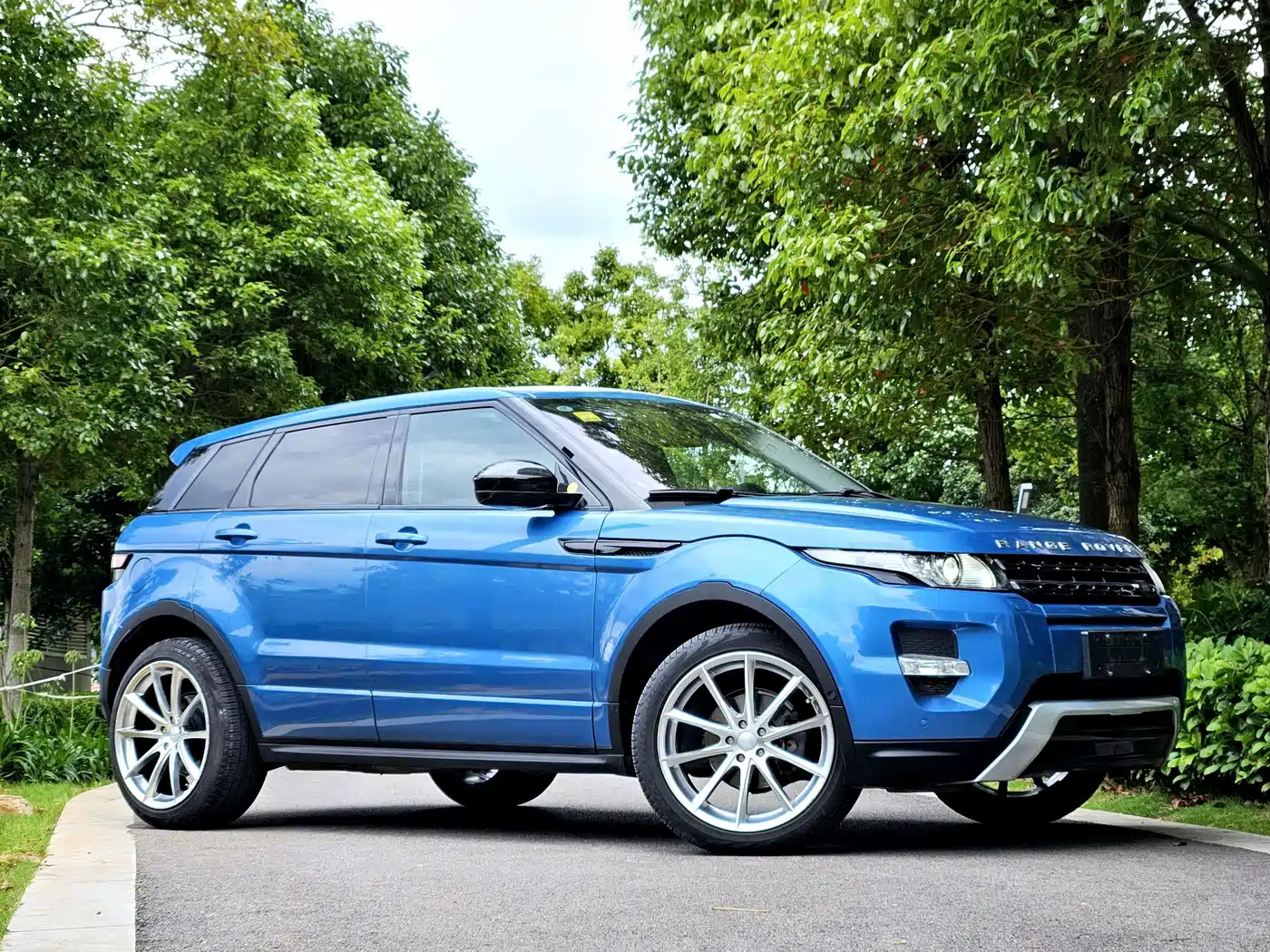 Land Rover Range Rover Evoque (Import) 2014 2014 2.0T 5-door Brilliance Sport