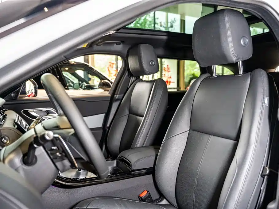 Land Rover Range Rover Velar 2025 S фото 8