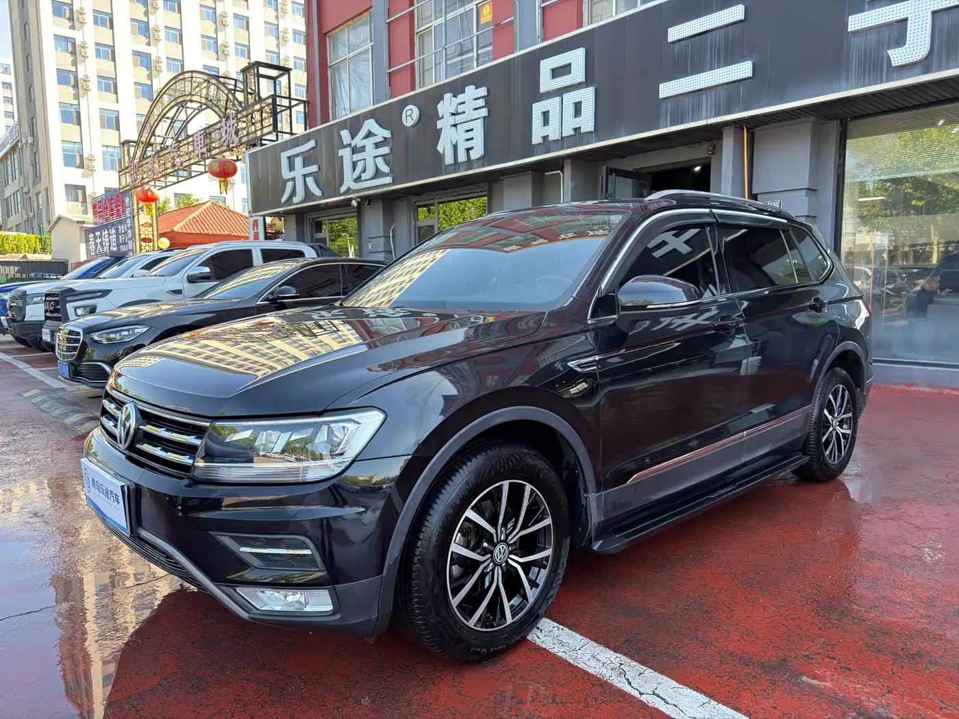 Volkswagen Tiguan L 2018 Facelift 330TSI Automatic 2WD Luxury Edition фото 2
