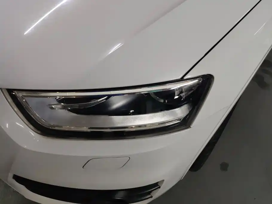 Photo 5 - Audi Q3