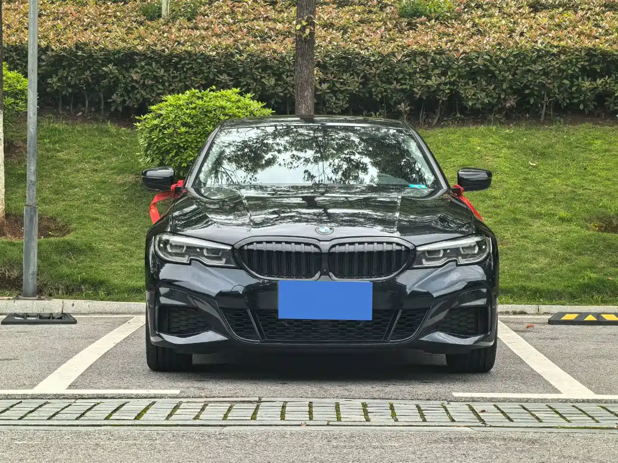 BMW 3 Series 2022 Facelift 325i M Sport Shadow Edition фото 2