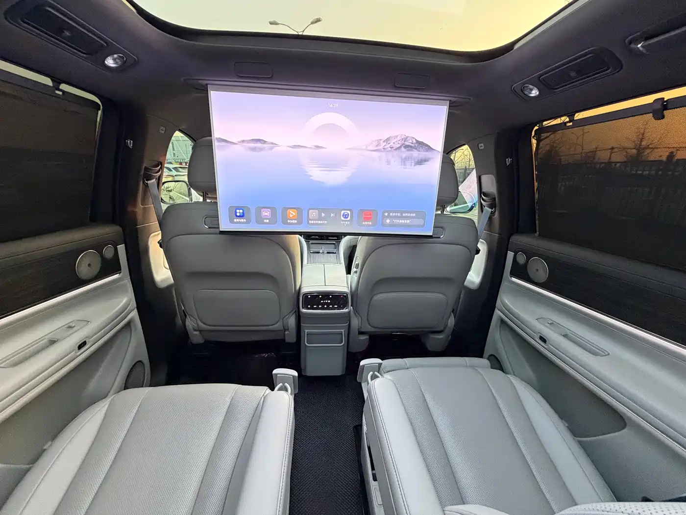 AITO Wenjie AITO M9 2024 Range Extender Ultra 52kWh 6-seater фото 35