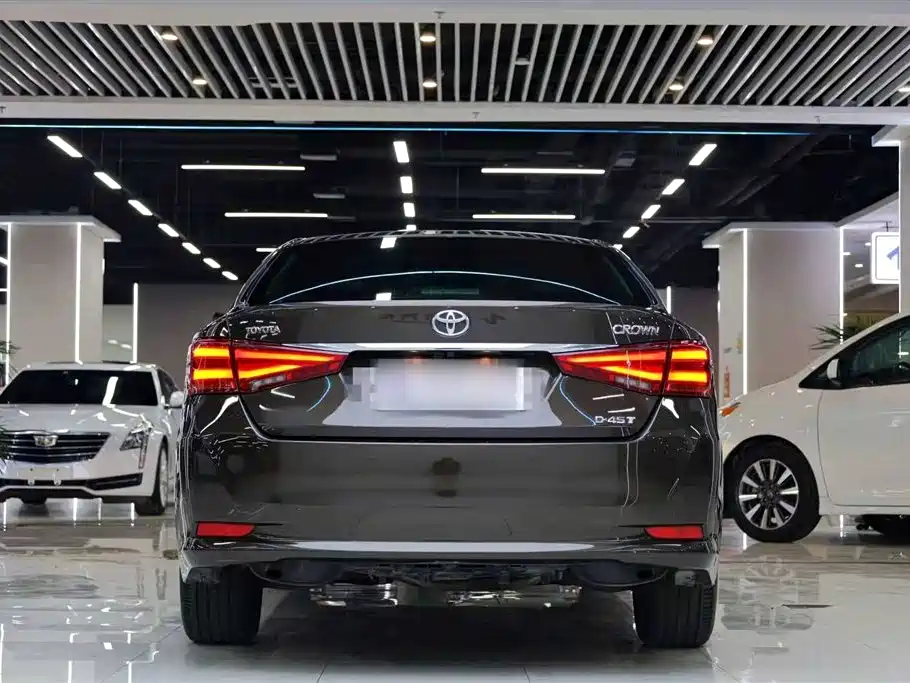 Toyota Crown 2017 2.0T Sport Edition фото 10