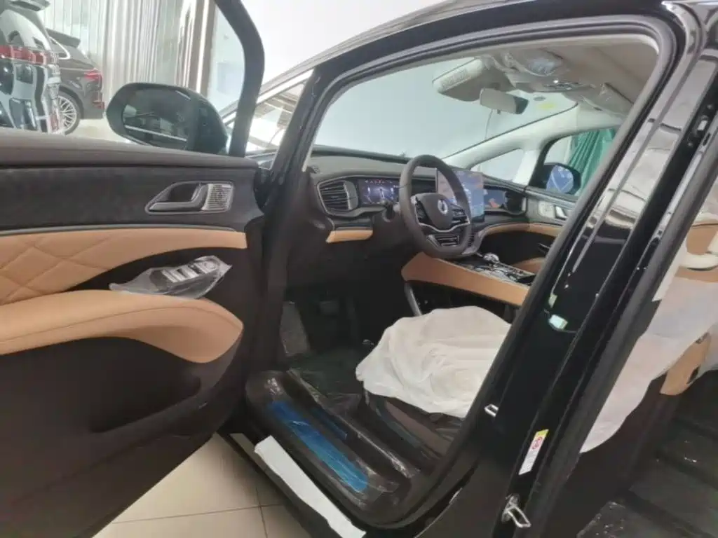 Denza D9 2026 2024 EV 620 Premium