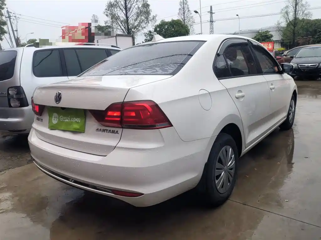 VOLKSWAGEN SANTANA