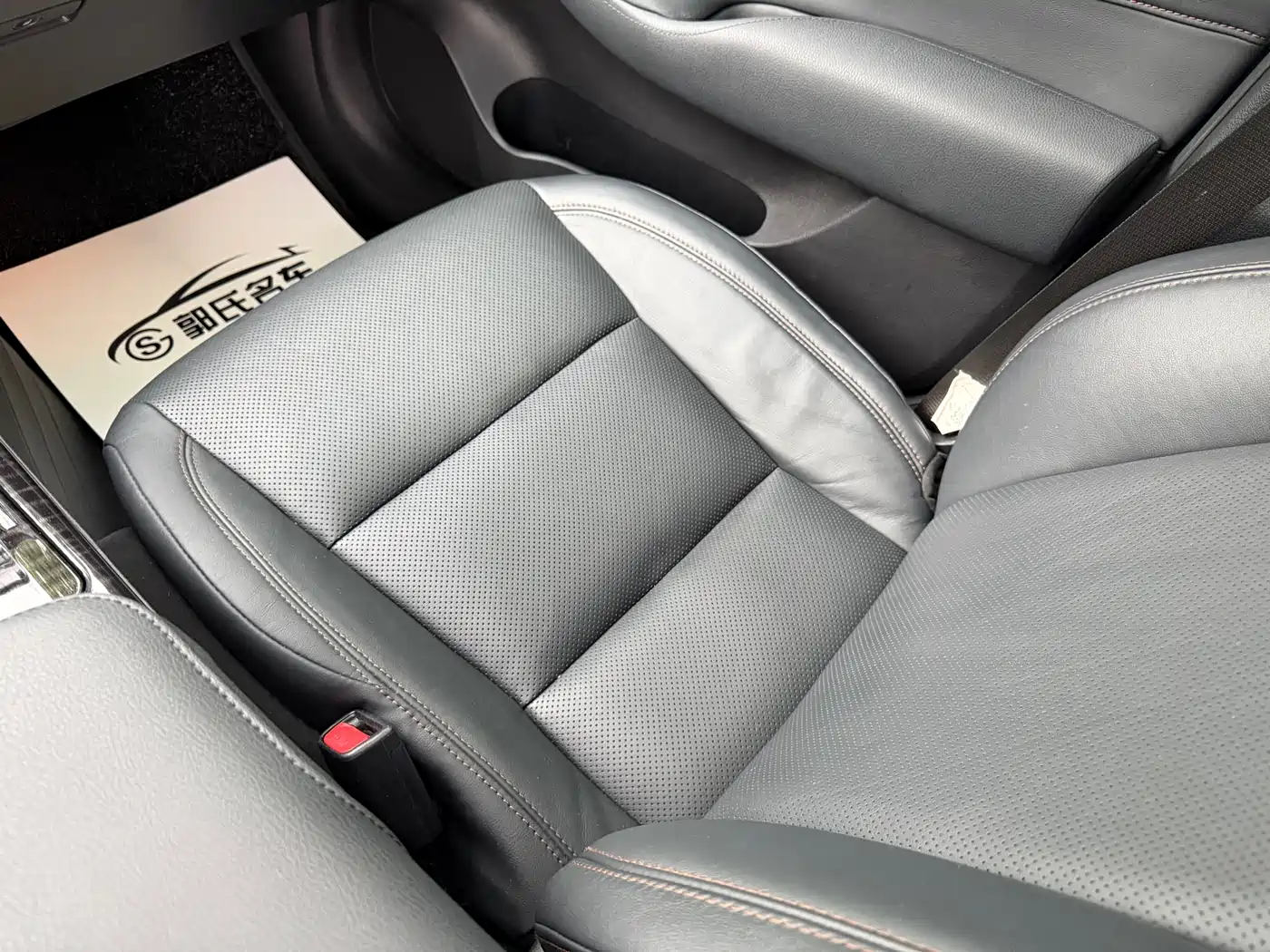 Toyota Crown 2015 2.0T Fashion фото 17