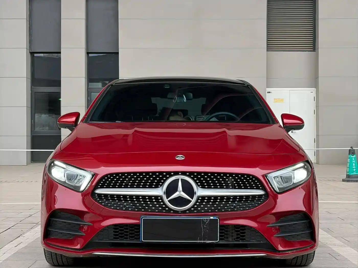 Mercedes-Benz A-Class 2022 A 200 L Sport Sedan Dynamic фото 2