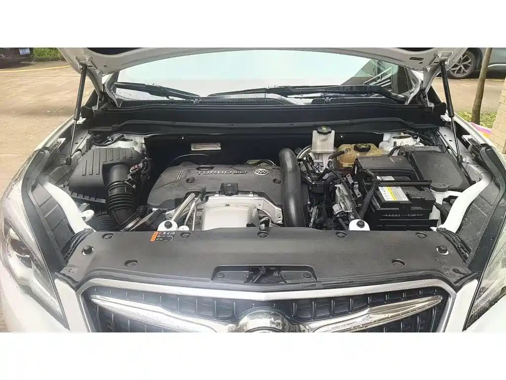 Фото 3 - Buick Envision Plus