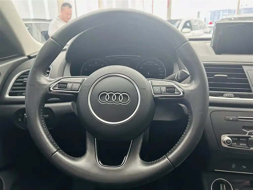 Audi Q3 2016 35 TFSI Style фото 15