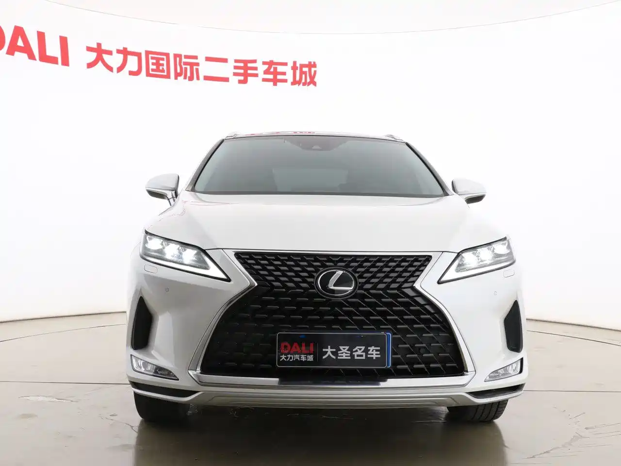 Lexus RX 2020 Facelift 300 AWD Elegance Edition фото 2