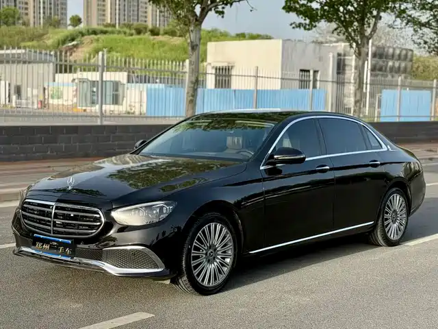 MERCEDES-BENZ E CLASS