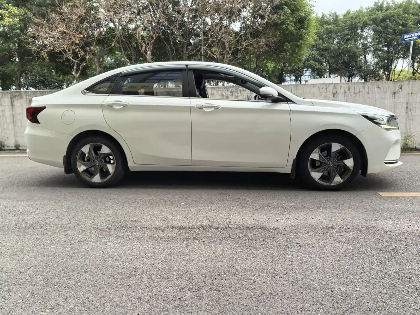 GAC Trumpchi Trumpchi GA4 2018 200T Automatic Exclusive фото 4
