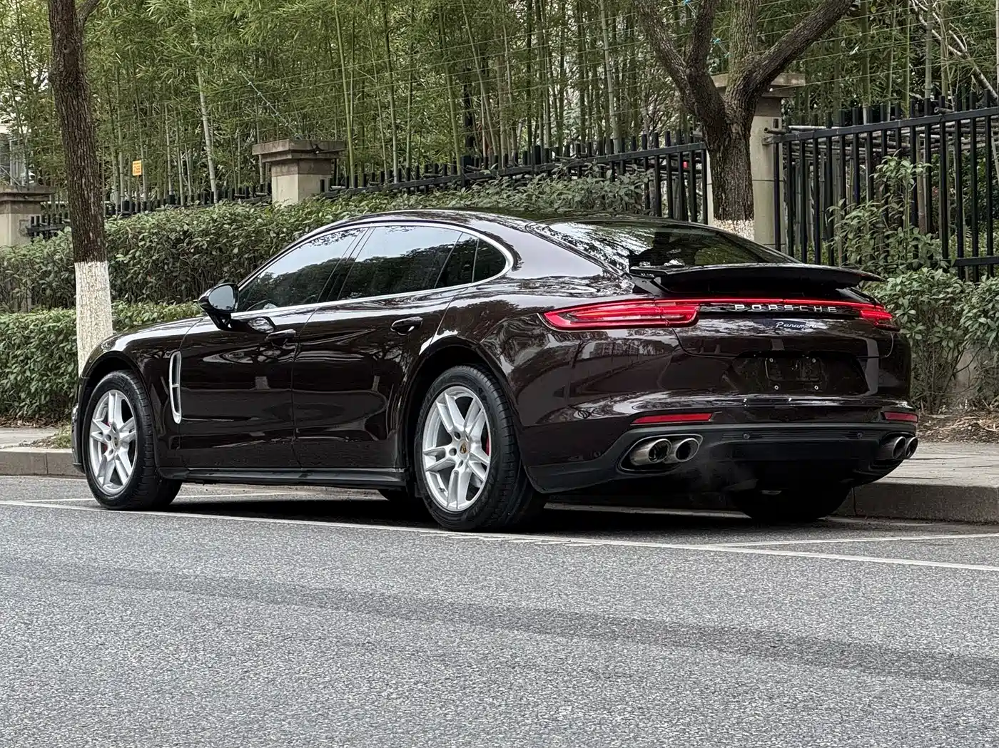 Porsche Panamera 2017 Panamera Executive Long Wheelbase 3.0T фото 4