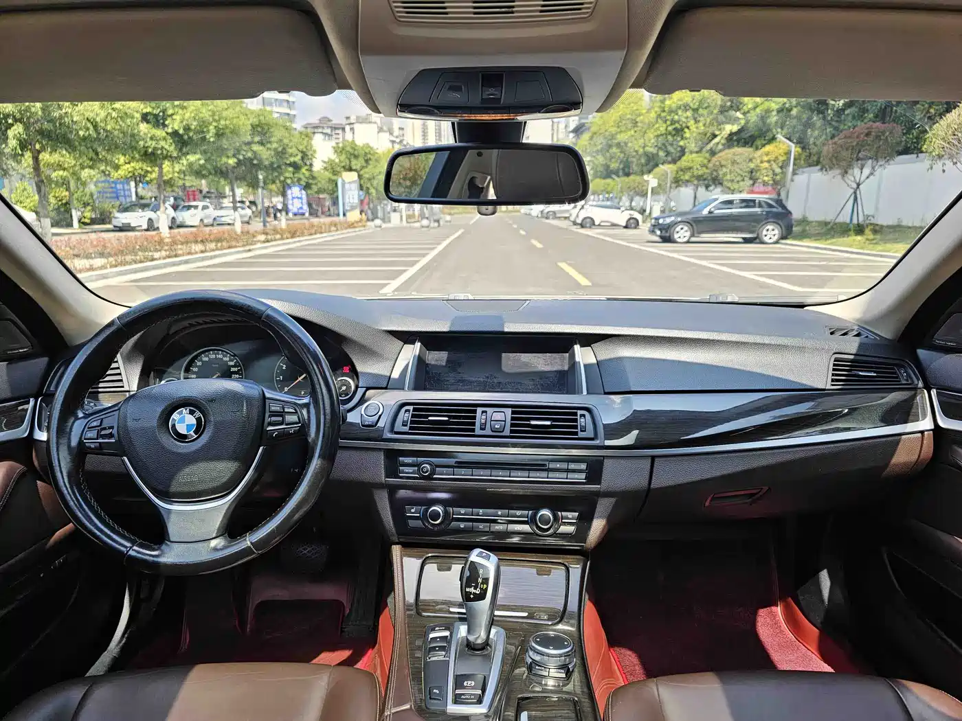 BMW 5 Series 2017 525Li Luxury Design Package фото 6