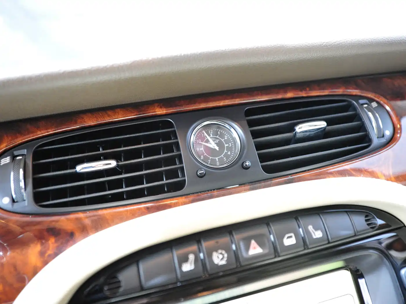 Jaguar XJ 2007 Model XJ6L 3.0 Royal Long Wheelbase фото 8