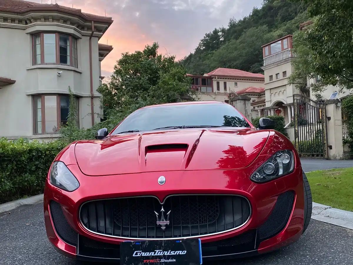 Maserati GranTurismo 2015 4.7L MC Centennial Edition