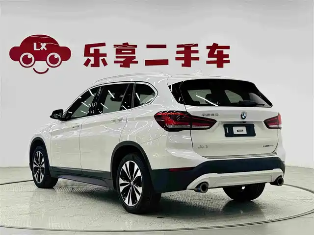 BMW X1 2020 sDrive20Li Fashion Model — фото 3