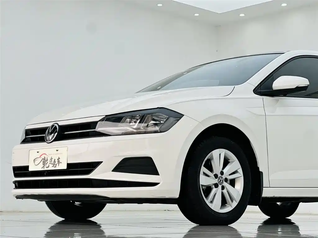 Volkswagen Polo 2021 Plus 1.5L Automatic Panorama Enjoyment Edition фото 8