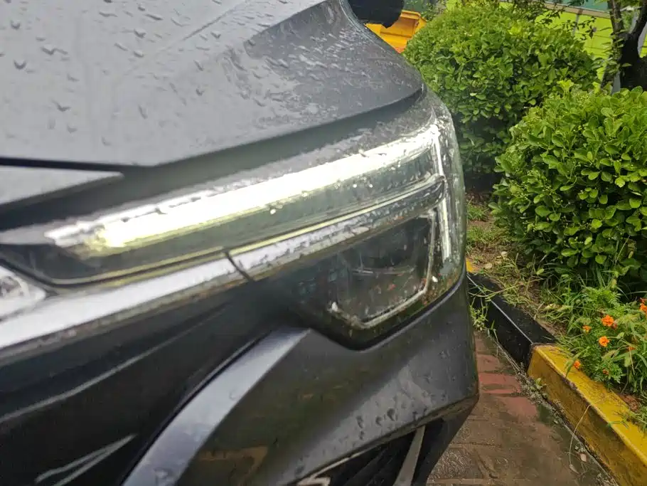 Roewe i6 MAX 2020 2020 300TGI Automatic Cool Sky Intelligent Drive Supreme Edition