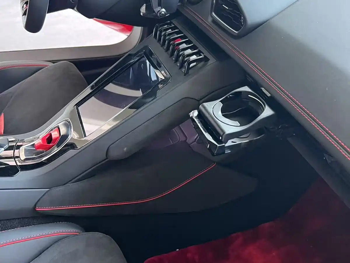 LAMBORGHINI HURACÁN