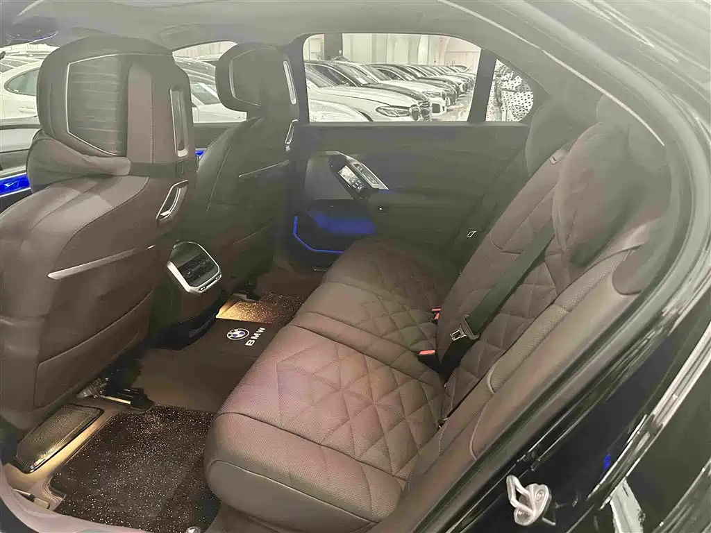 BMW 7 Series 2026 2026 740Li Leading Luxury Package
